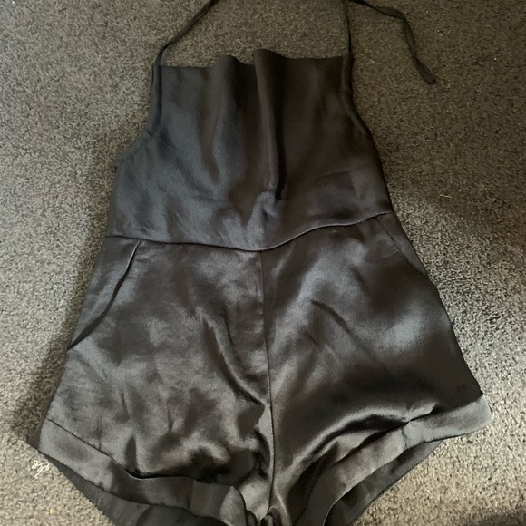 Princess Polly size 4 playsuit - Picture 2 of 3
